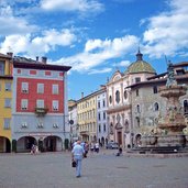 trento piazza del duomo