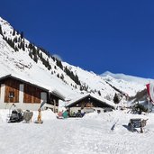 trinkstein alm und adlerhuette ahrntal prettau winter