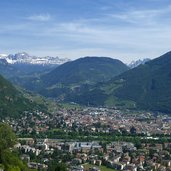 blick auf bozen zentrum von jenesiner strasse