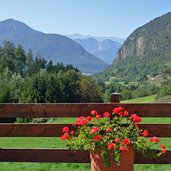 aussicht von truden richtung westen geranien