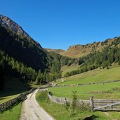 jaufental almen weg zum jaufenhaus