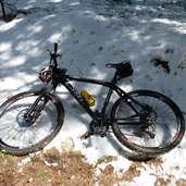 mtb nella neve presso bait del prinz