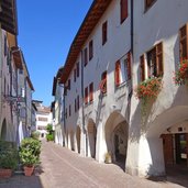 neumarkt lauben in andreas hofer strasse fr portici egna