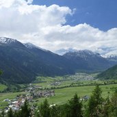 aussichtspunkt dreiangl am stundenweg bei taufers im muenstertal