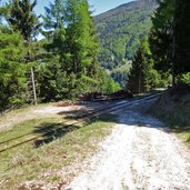 weg kreuzung mit laaser marmorbahn