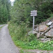 wegweiser auerberg alm weg nr