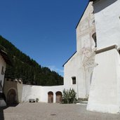 kloster marienberg innenhof