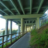 franzensfeste radweg unter autobahn