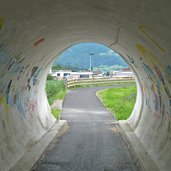 radweg pustertal bei bruneck stegen tunnel