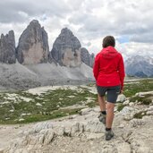 huettenwanderung im drei zinnen gebiet drei zinnen person