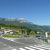 eppan kreisverkehr pillhof