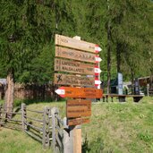 wegweiser in unser frau schnals