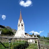 algund oberplars st ulrich kirche apfelbluete