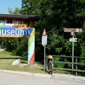 kardaun radweg tafel museum steinegg