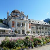 meran kurhaus blumen