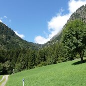 mhw bei longfall huette spronser tal wiesen