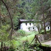 alte haeuser muehlen im brembachtal kastelruth