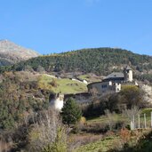 herbst bei schloss annenberg dahinter ratschill hoefe