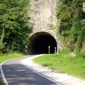radweg eisacktal bei blumau tunnel