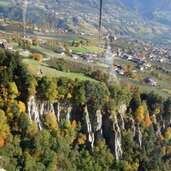 dorf tirol erdpyramiden herbst