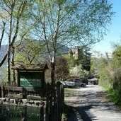 eingang bei brunnenburg tirol