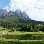 golfplatz bei seis und schlern