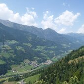 unteres passeiertal mit quellenhof