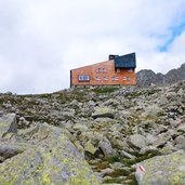 Neveser Hoehenweg Edelrauthuette