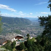 dorf tirol blick auf hochmuth bergstation und