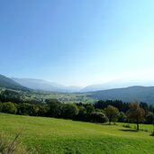 nebeliger ausblick nach issing und pfalzen