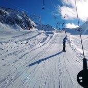 schnalstal winter skigebiet skilift snowboarder