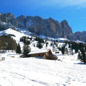 messner joch huette unter rosengarten winter skigebiet carezza oberhalb frommeralm