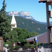 leifers pfarrkirche mit neuem kirchenschiff