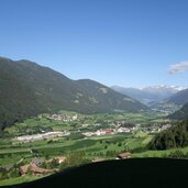 valgenaeun blick auf stilfes bei freienfeld