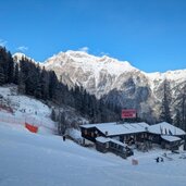 Skigebiet Ladurns Start Rodelbahn Huette Pfeifer Huisele PXL