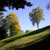 wanderweg von grissian nach obersirmian gemeinde nals