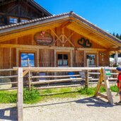 aldein schoenrastalm person ladestation ebike