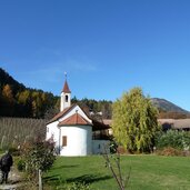 st magdalena bei voellan herbst