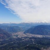 dji aussicht vom bergner kreuz auf bozen