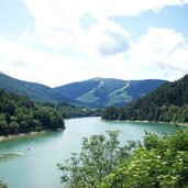 olanger stausee dahinter kronplatz gemeinde welsberg