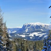 aussicht schlern und wiesen bei steinegg gummer winter