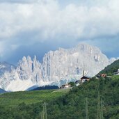 karneid dahinter rosengarten