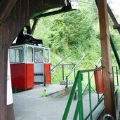 seilbahn pawigl kabine in talstation