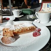 marillenkuchen in laatsch mals bei muehlradl