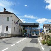 taufers im muenstertal zollstation grenze bei puntweil