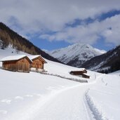 huetten im altfasstal winter