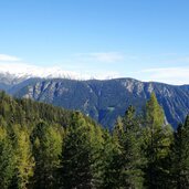 blick richtung pfunderer berge mit schnee fr