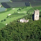 lana burgruine brandis brandisburg mit golfplatz lana