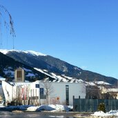 prad dorf zentrum winter aquaprad und kirche