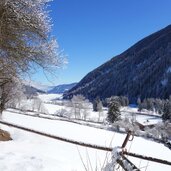 ulten winter blick richtung zoggler stausee bei kuppelwies